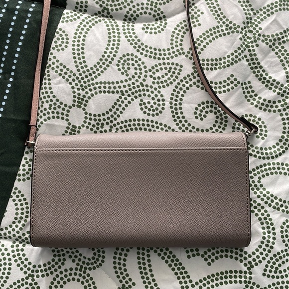 NWOT- London Fog Grey & Pink Crossbody Bag - Picture 10 of 11